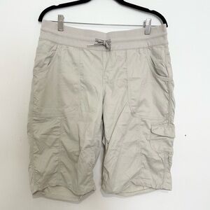 The North Face cargo shorts size large hiking outdoors